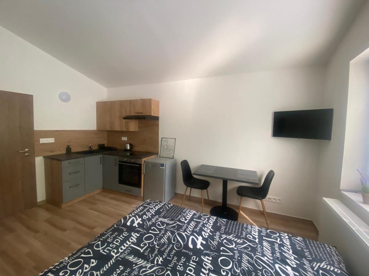 Cerna Ruze - Apartman 7 Plzen Exterior photo